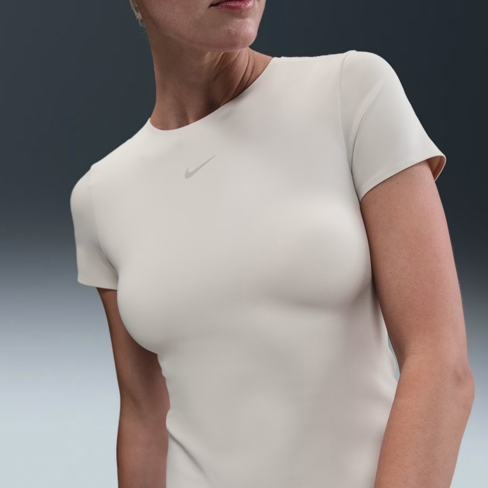 Nike Women's Stealth Form Evaporation Short Sleeve Top in Cream
